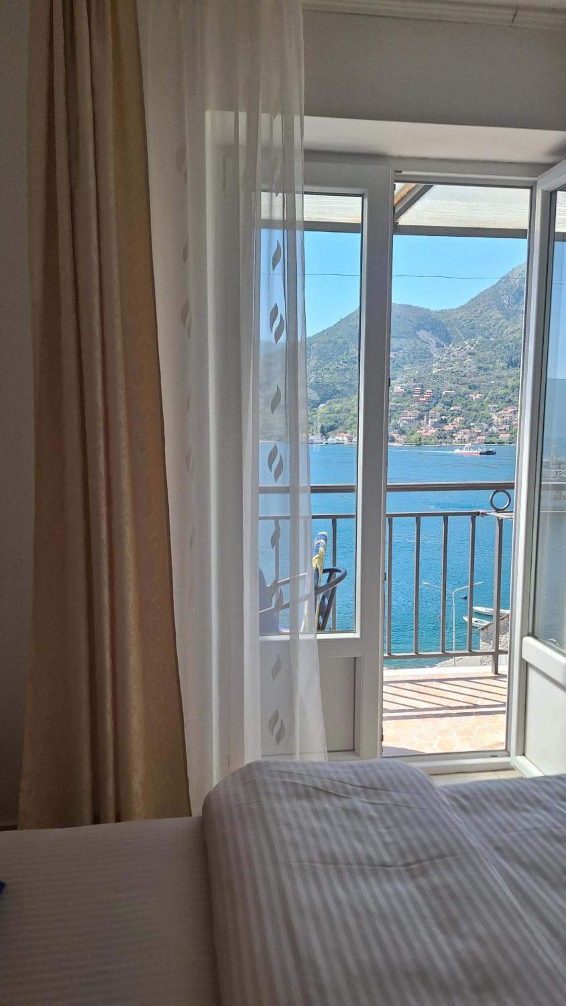Apartments Okuka Τίβατ Εξωτερικό φωτογραφία