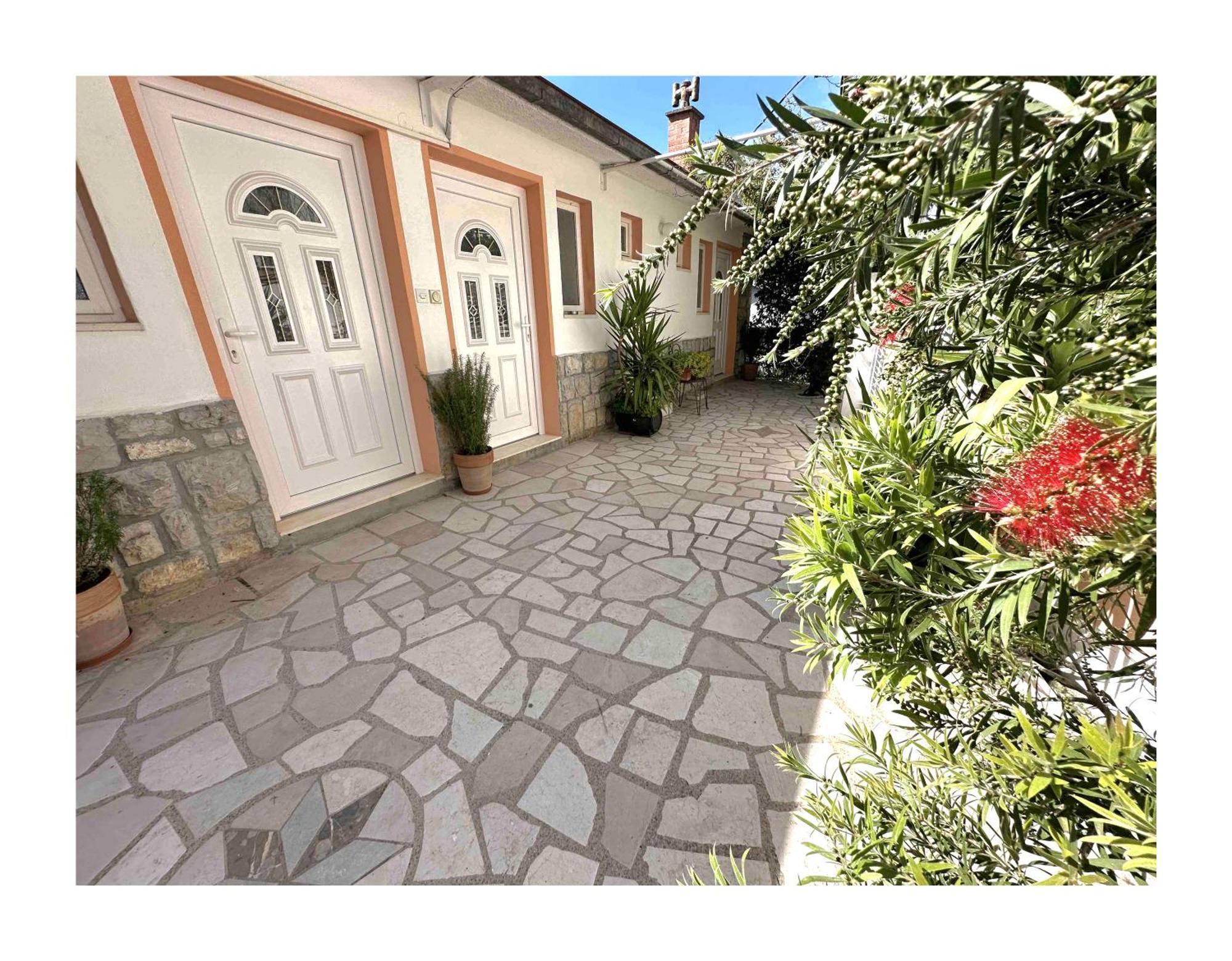 Apartments Okuka Τίβατ Εξωτερικό φωτογραφία