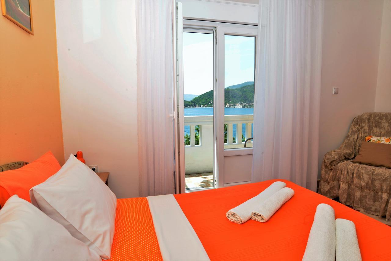 Apartments Okuka Τίβατ Εξωτερικό φωτογραφία
