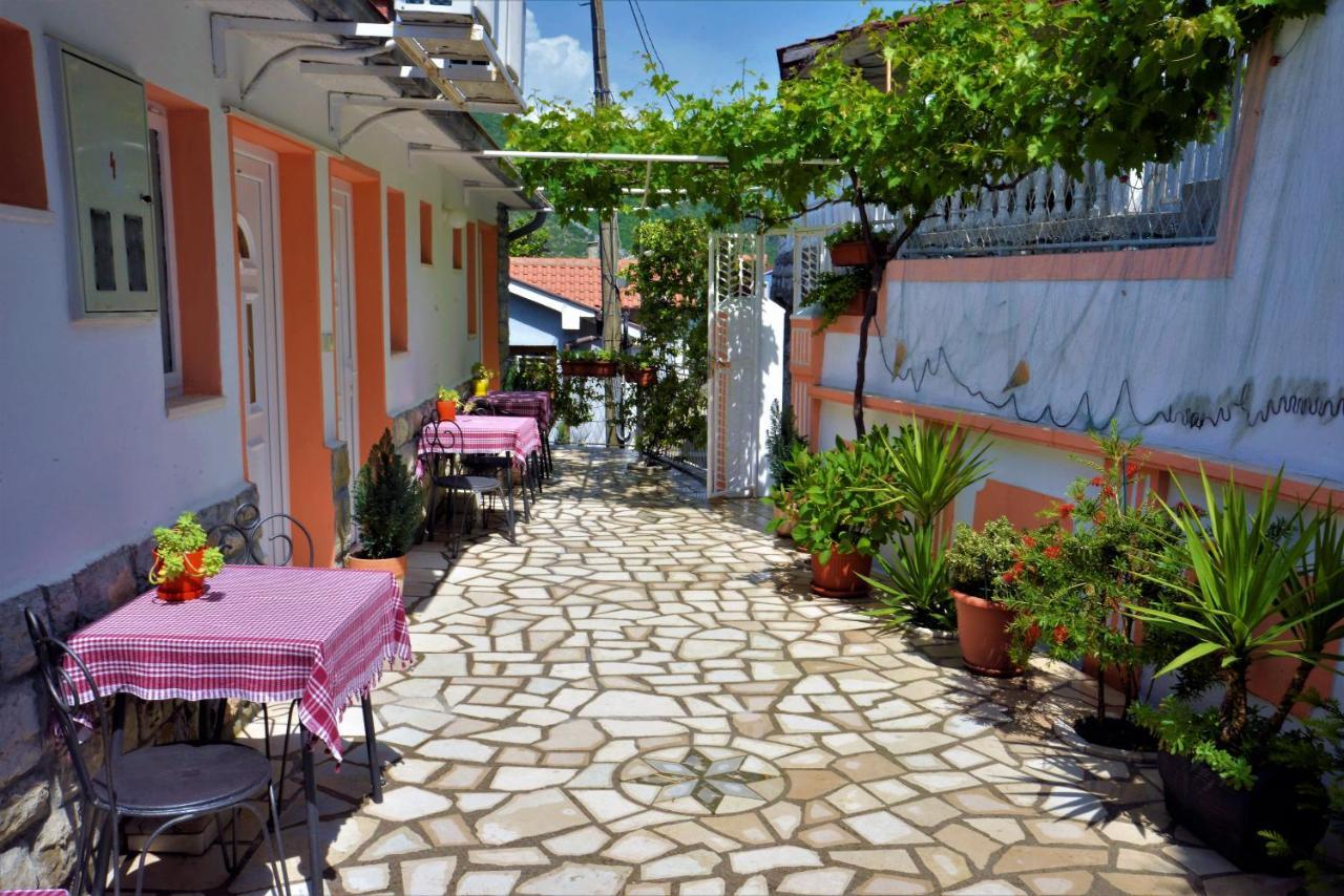 Apartments Okuka Τίβατ Εξωτερικό φωτογραφία